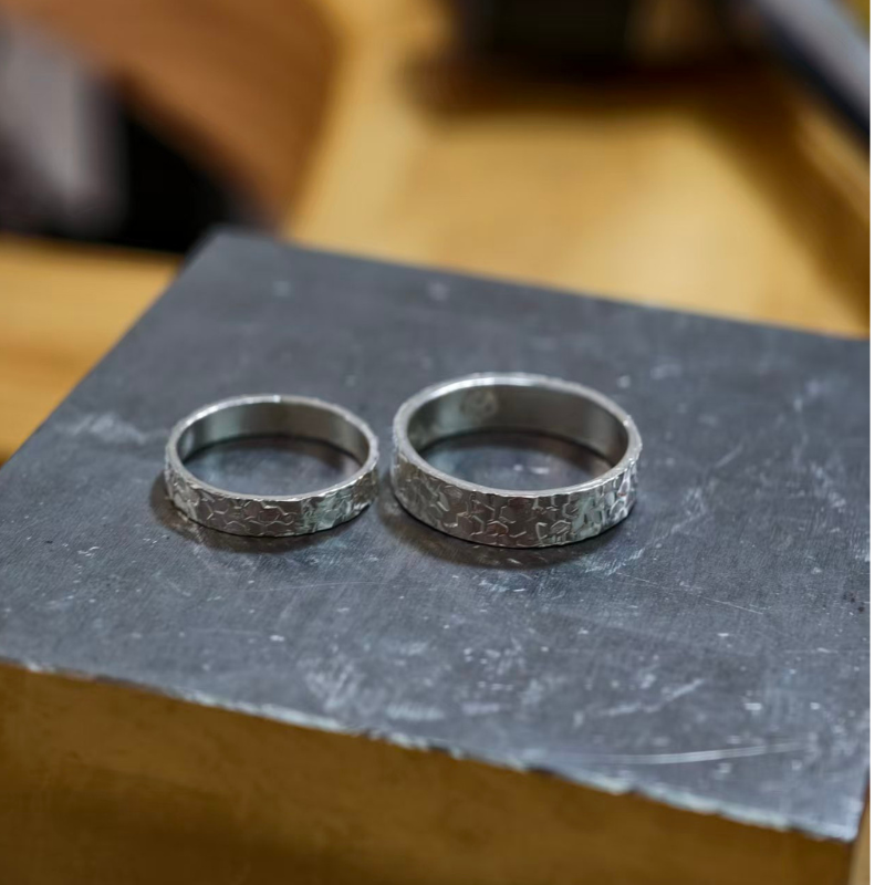couple rings crushed ice style